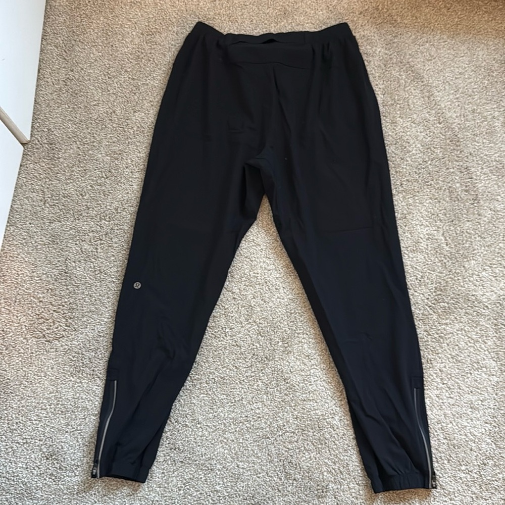 Lululemon Men’s Surge Joggers (size medium)